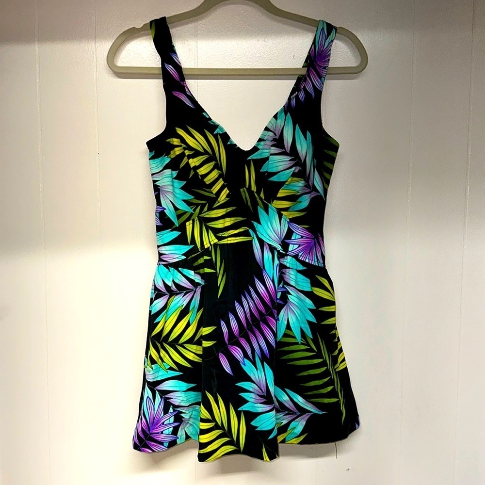 Floral one piece swim dress Sz M/L